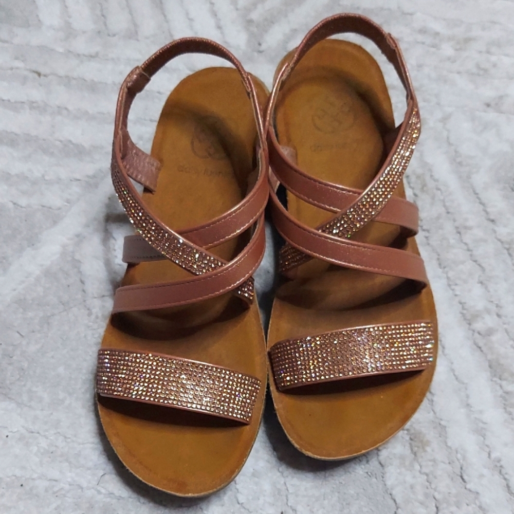 Elegant Tan Strappy Sandals